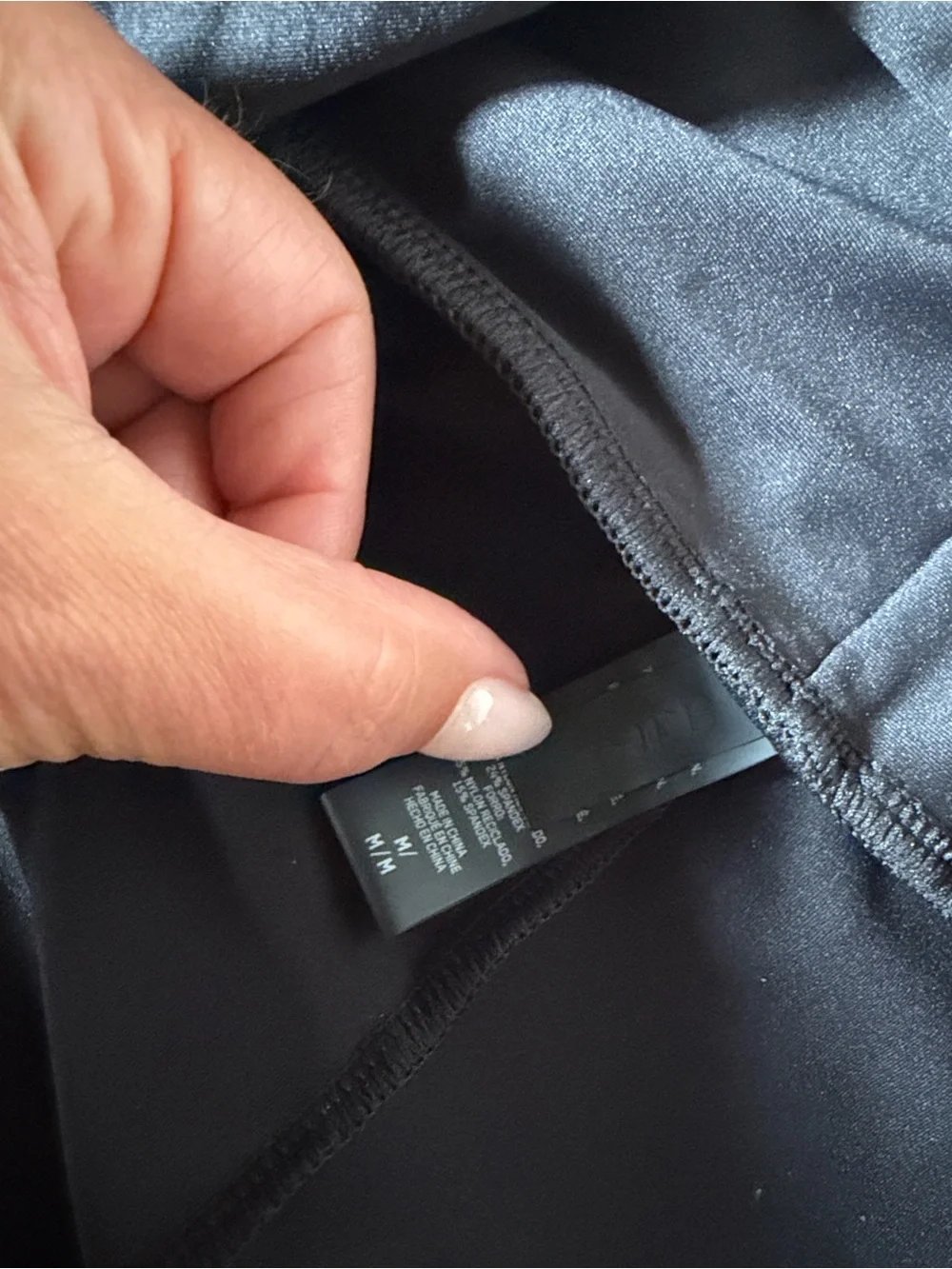 SKIMS Swim Cover-Up - Picture 4 of 6